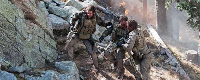 Mark Wahlberg, Emile Hirsch and Ben Foster in Lone Survivor (2013)