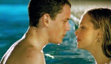 Anton Yelchin and Amanda Seyfried in Alpha Dog (2003)