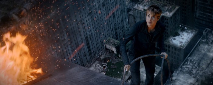 Insurgent (Critical Dissent 2)