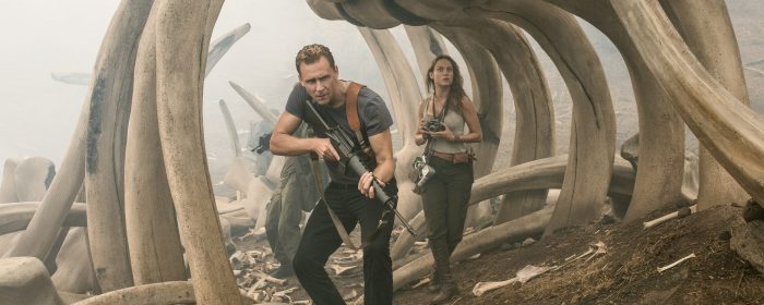 Tom Hiddleston and Brie Larson in Kong: Skull Island